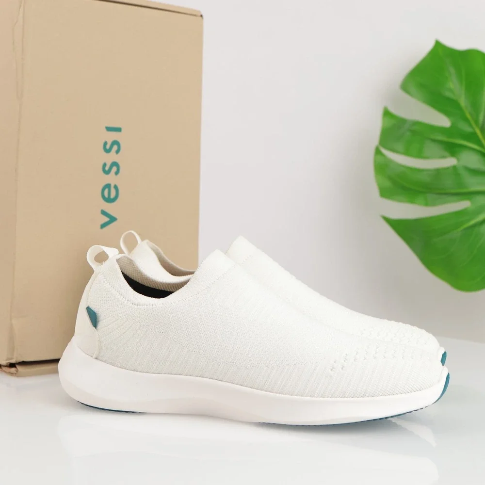Vessi Womens Everyday Move Slip-On Sneaker Size 9 Waterproof White Comfort Shoes